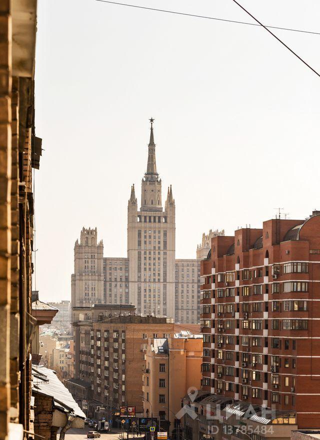 Красная пресня москва. Улица красная Пресня. Пресня Москва. Дом на красной Пресне в Москве. Красная Пресня Москва дома.